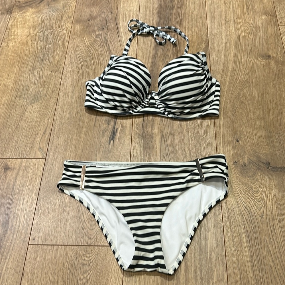 Victoria Secret push up swimsuit 👙